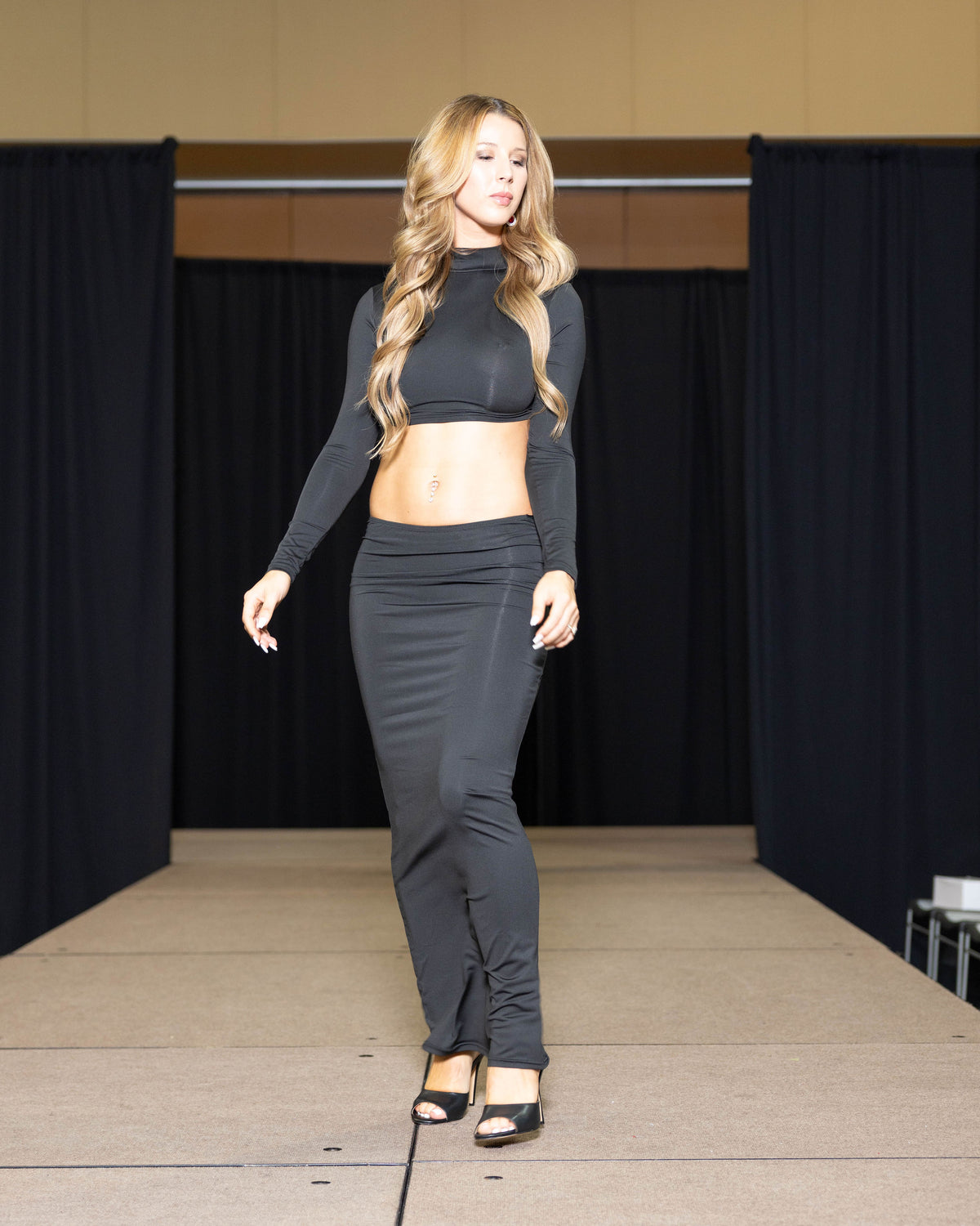 Elegant 2 Piece Date Wear