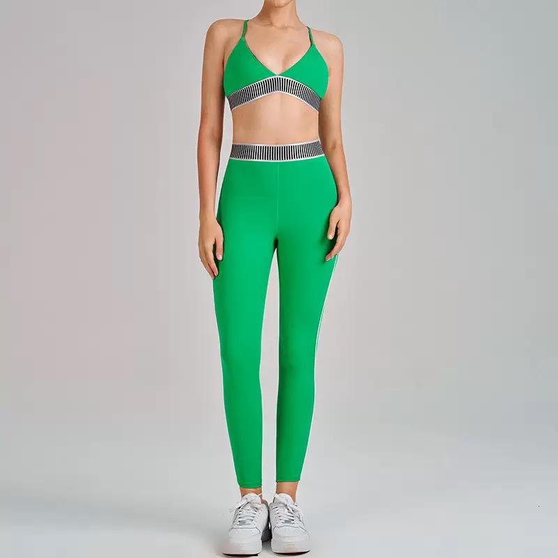 April 2 Piece Set