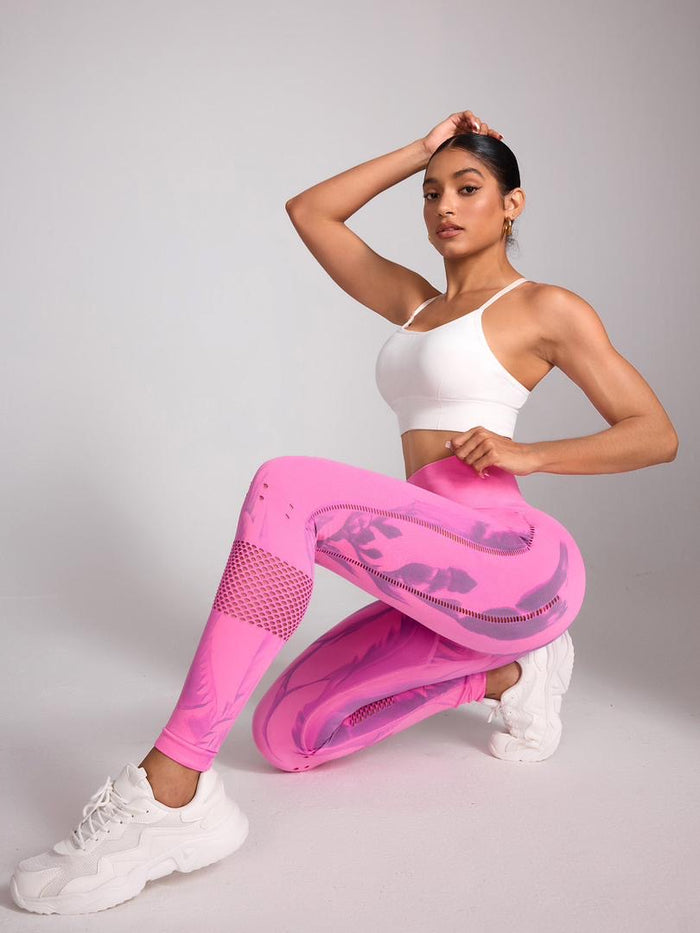 Subtle Pattern Design Pink Leggings alternate view